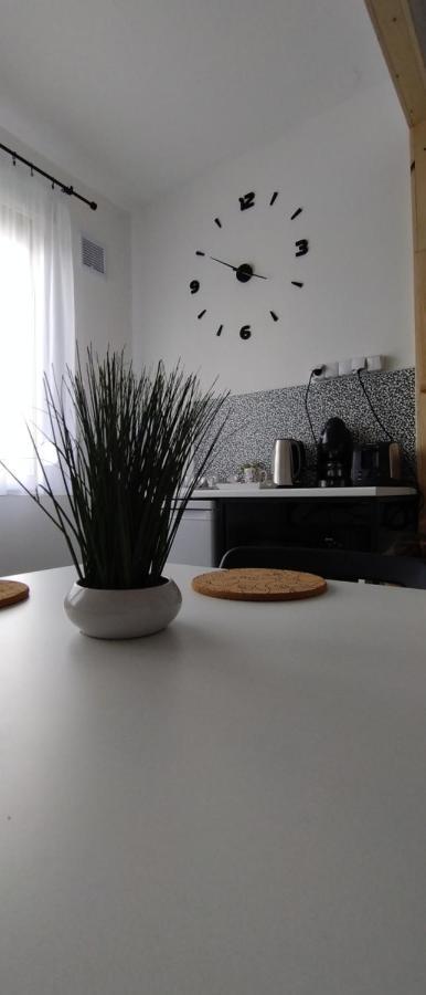 Blue Moon Apartman Егер Екстериор снимка